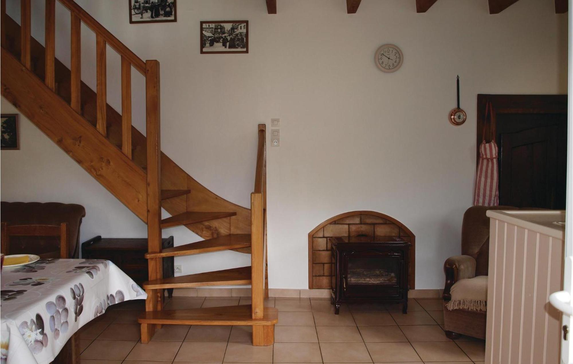 3 Bedroom Awesome Home In Lezardrieux Ngoại thất bức ảnh